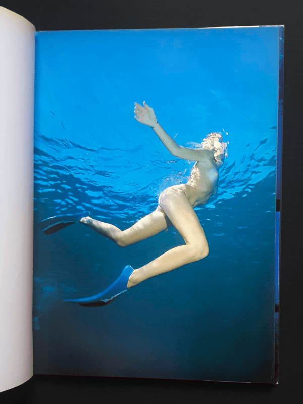 Nude in marine blue - Akira Tateishi - P7