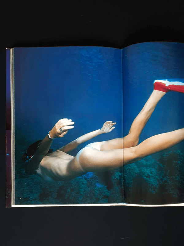 Nude in marine blue - Akira Tateishi - P8