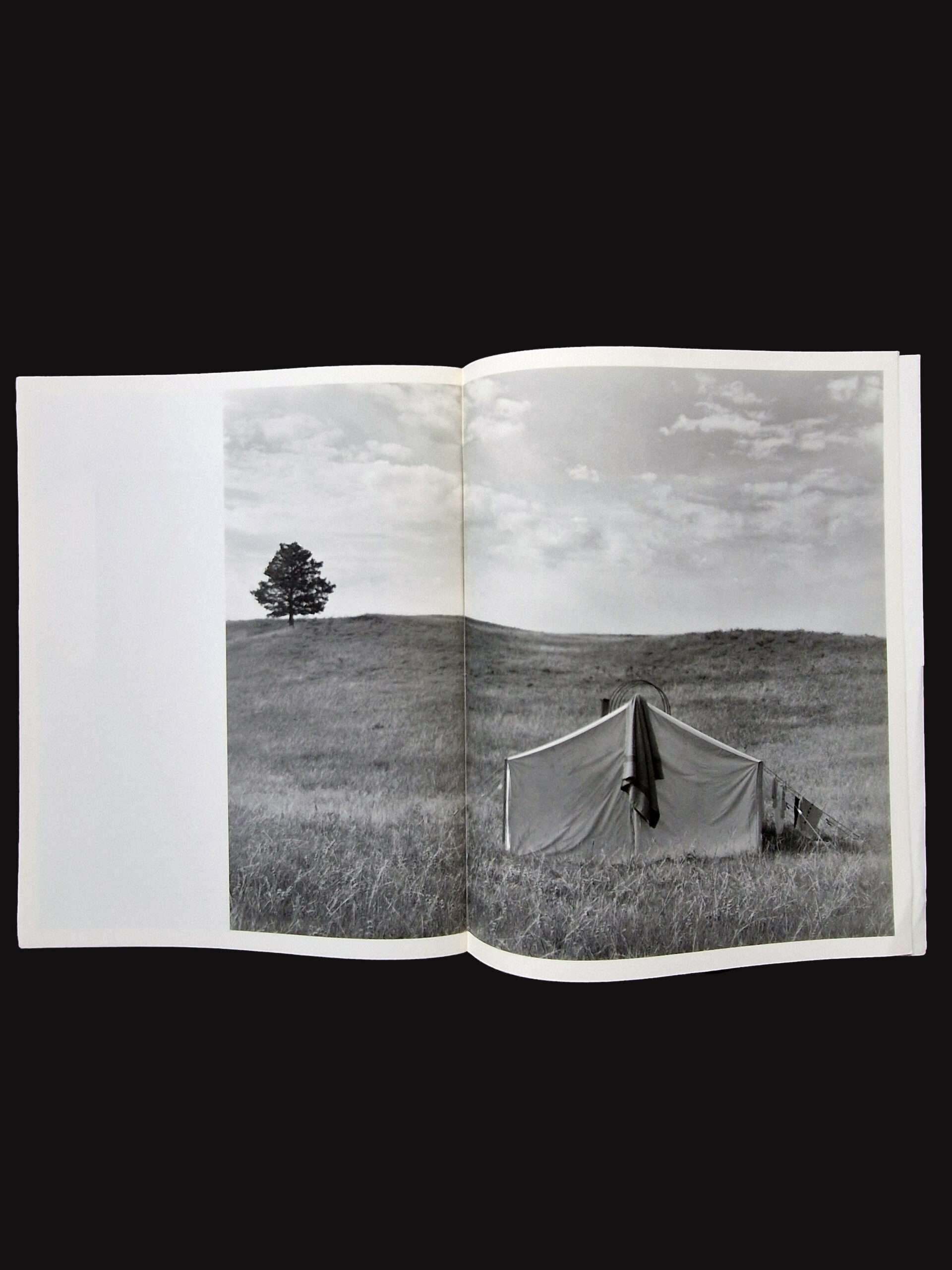 Y’s Bed + Bath : Y’s for Living Yohji Yamamoto Kurt Markus 19 Y’s Bed + Bath : Y’s for Living Yohji Yamamoto Kurt Markus 19