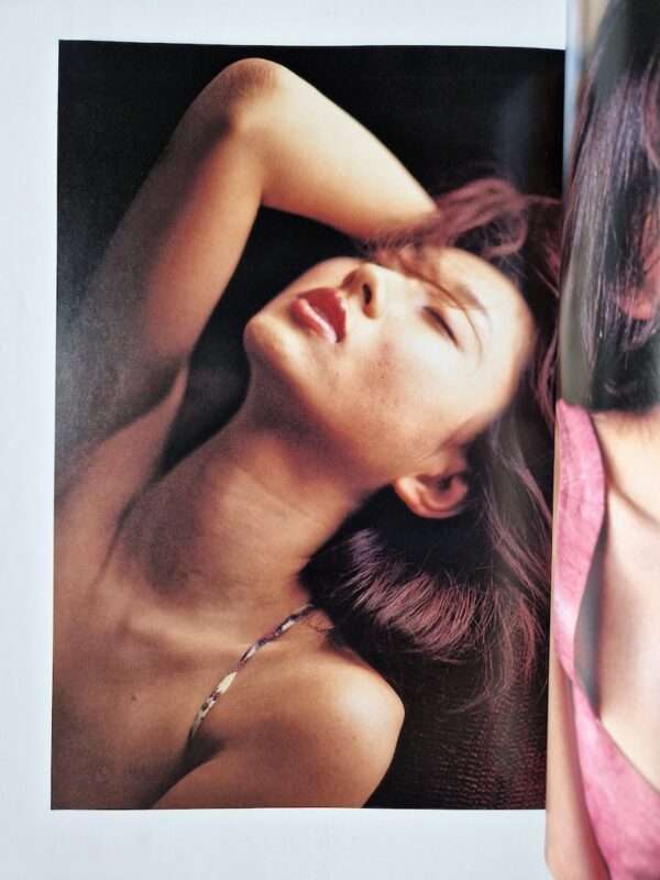 Flash Exciting 2000 Kishin Shinoyama white 3