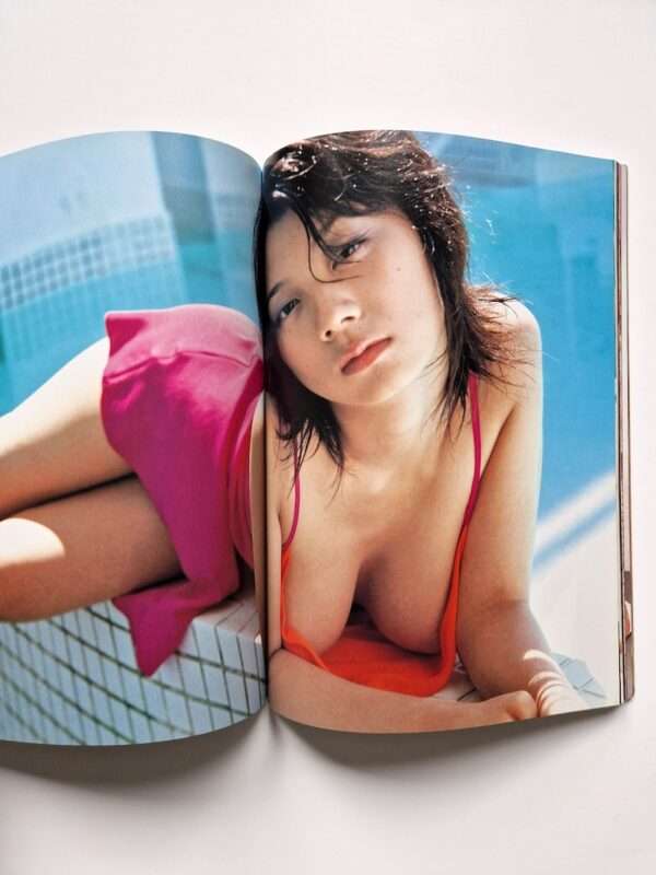 Flash Exciting 2000 Kishin Shinoyama white 7